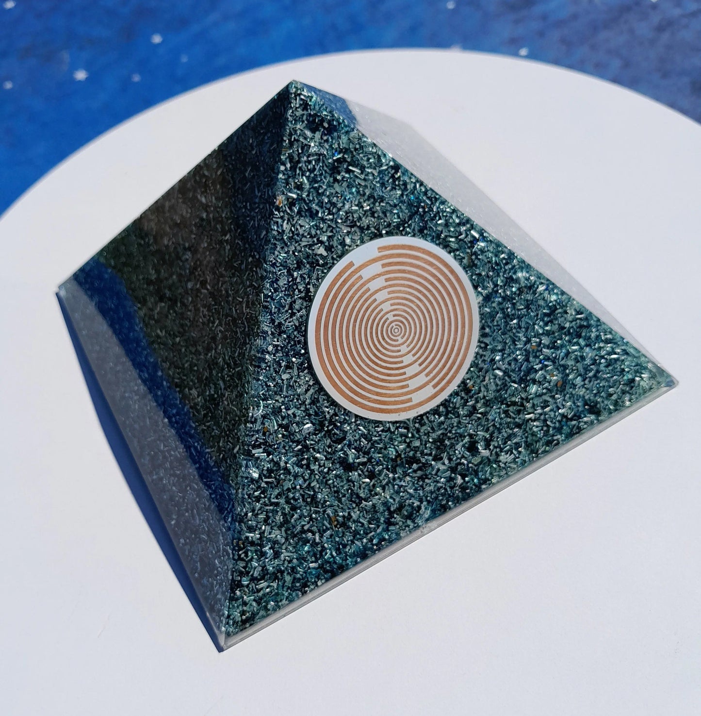 Pirámide Orgonita Lakhovsky MWO- Color Azul- 140mm de Base - mundoorgon