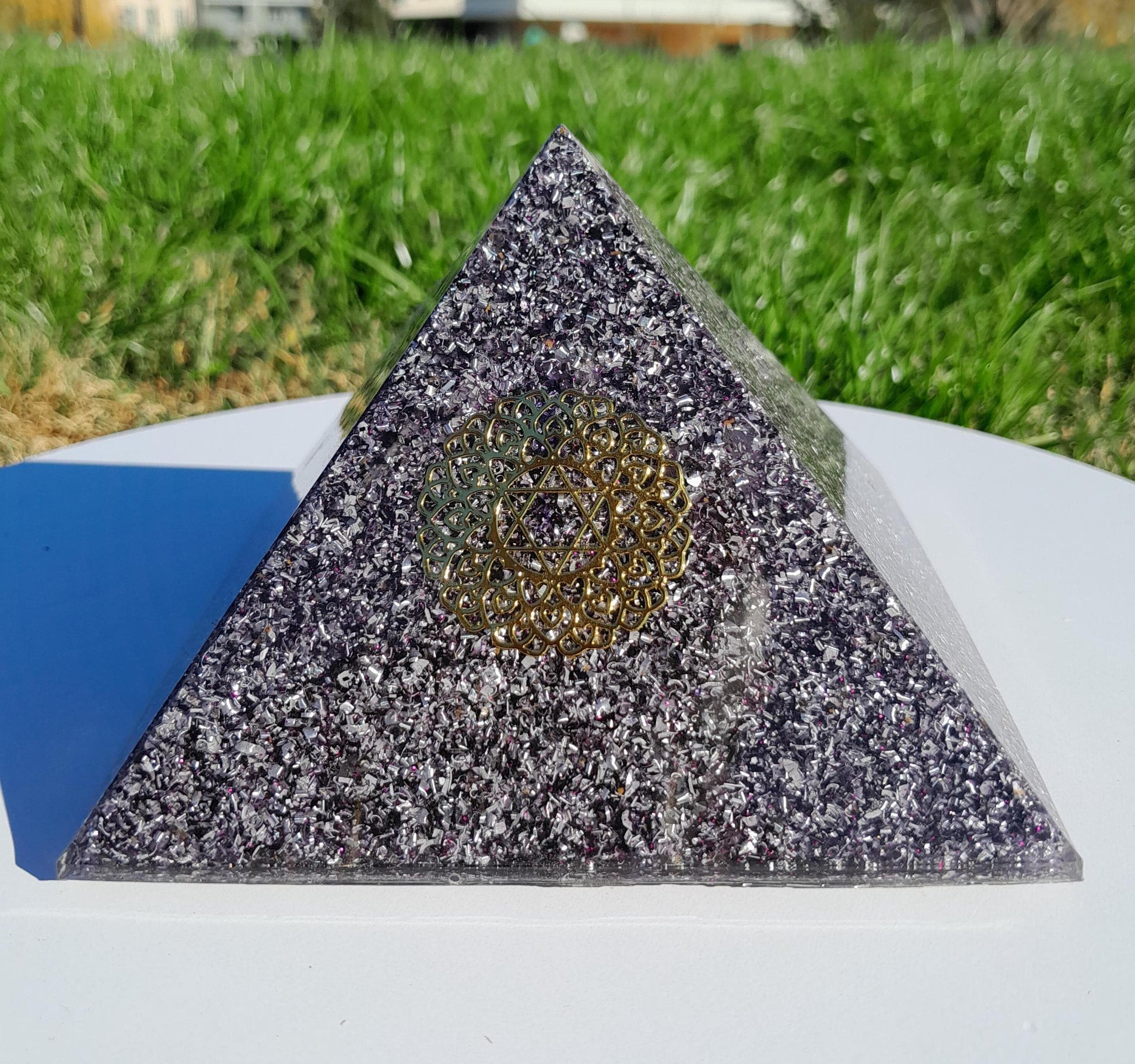 Pirámide Orgonita Estrella de 6 Puntas Violeta- 120mm de Base- Orgone Pyramid