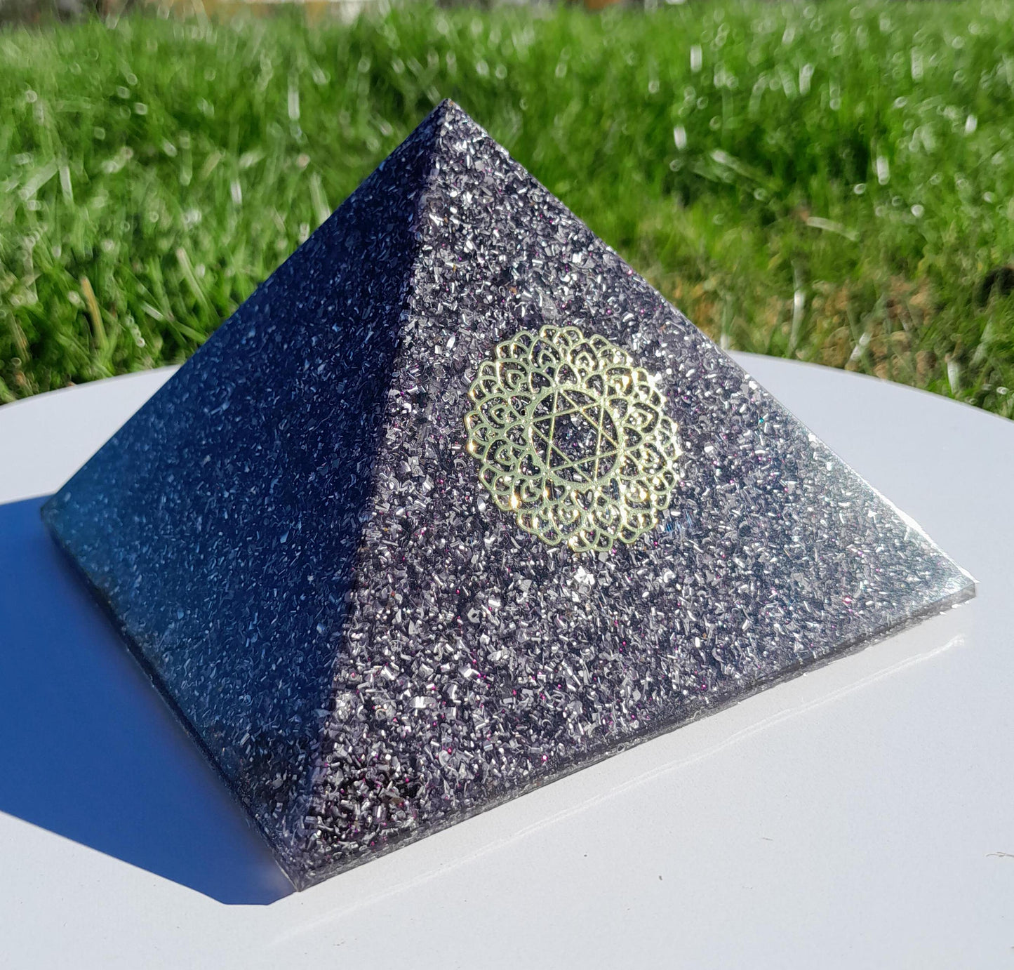 Pirámide Orgonita Estrella de 6 Puntas Violeta- 120mm de Base- Orgone Pyramid