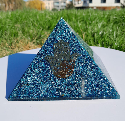 Pirámide Orgonita Mano de Fátima Azul - 140mm de Base- Orgone Pyramid1