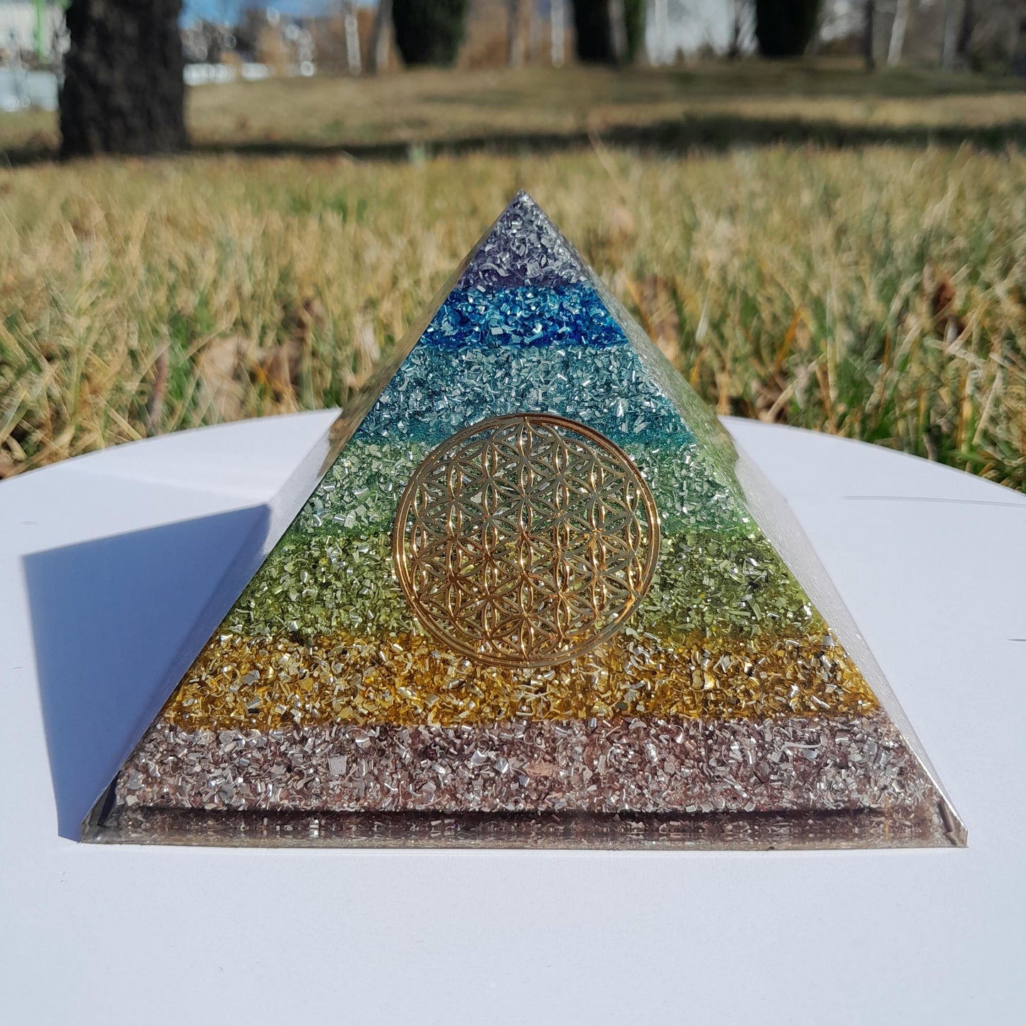 Pirámide Orgonita 7 Chakras Flor de la Vida- 120mm de Base- Orgone Pyramid