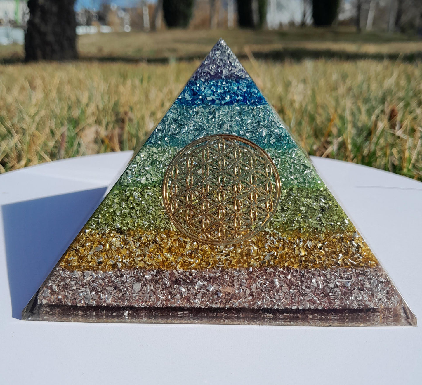 Pirámide Orgonita 7 Chakras Flor de la Vida- 120mm de Base- Orgone Pyramid