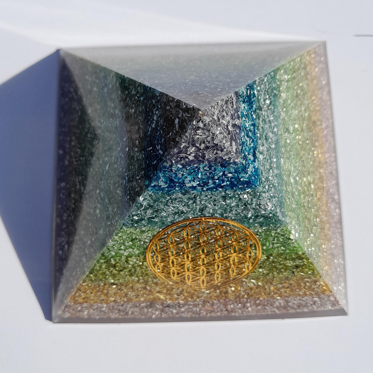 Pirámide Orgonita 7 Chakras Flor de la Vida- 120mm de Base- Orgone Pyramid