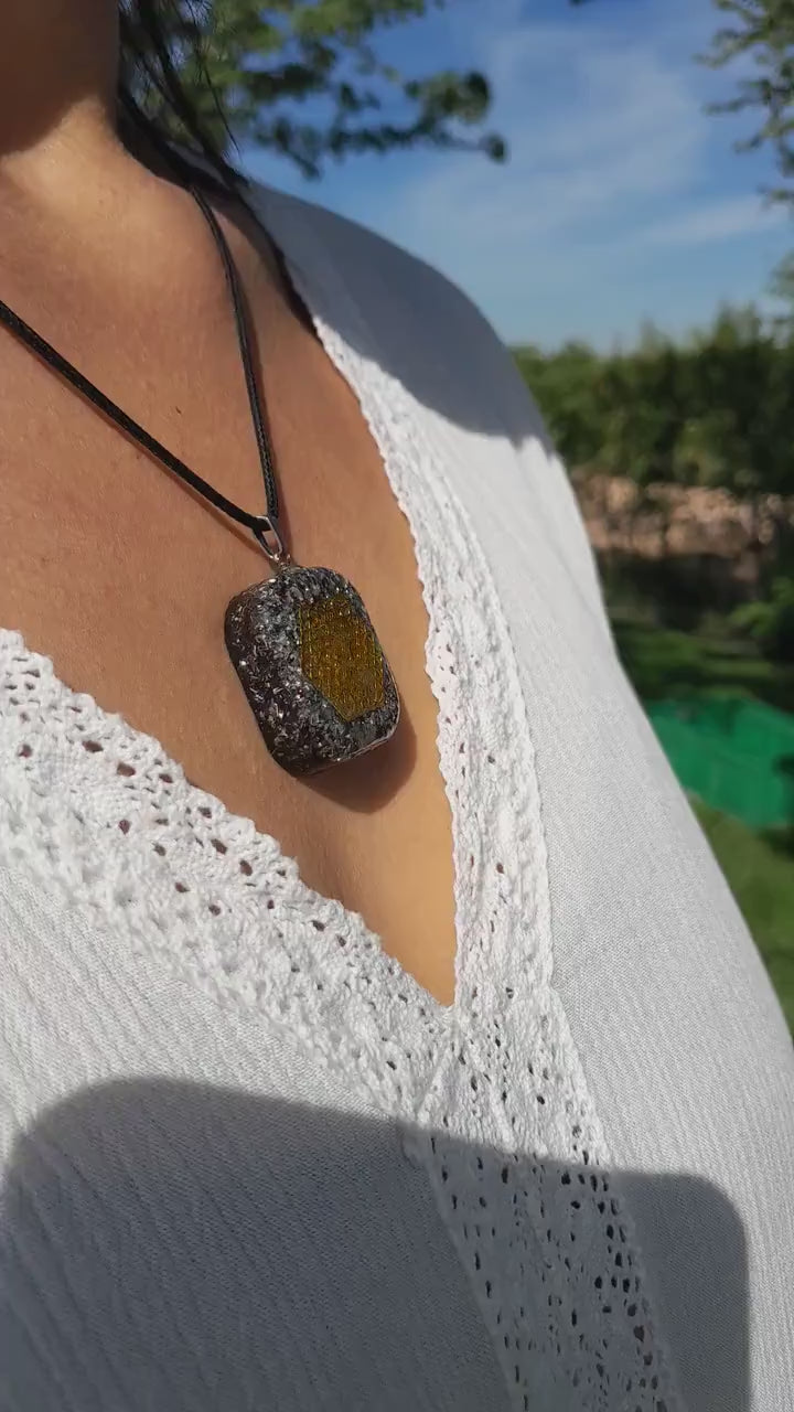 Colgante Orgonita Flor de la Vida con Shunguita- Orgone Neckace